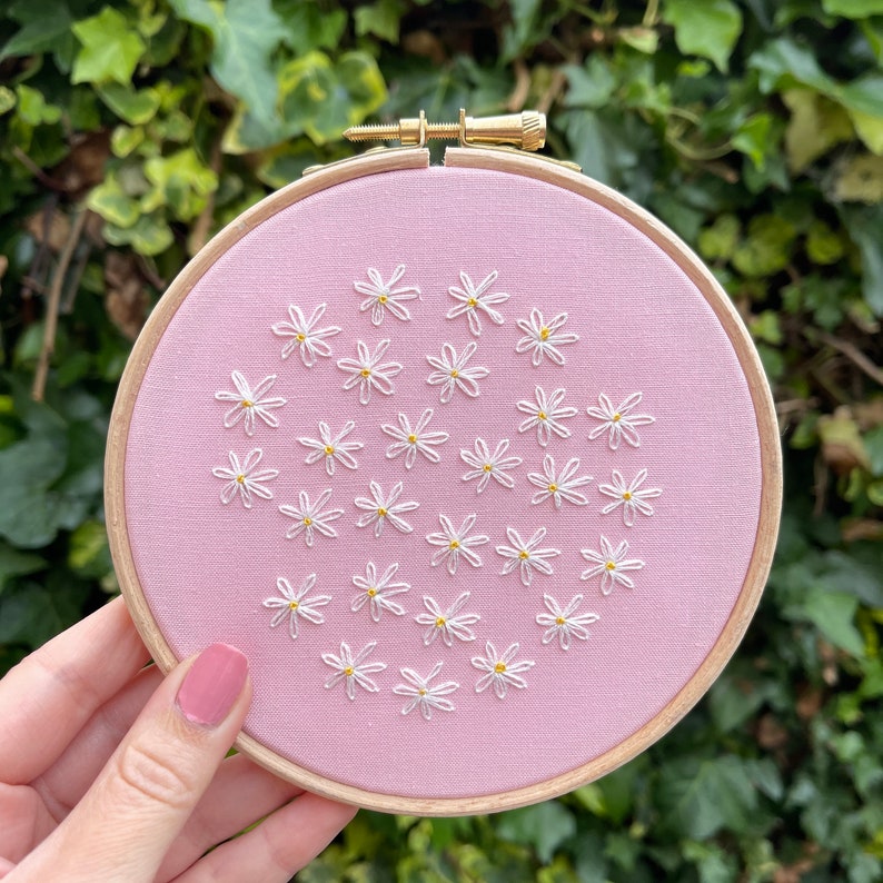 Bunch of Daisies Hand Embroidery Hoop