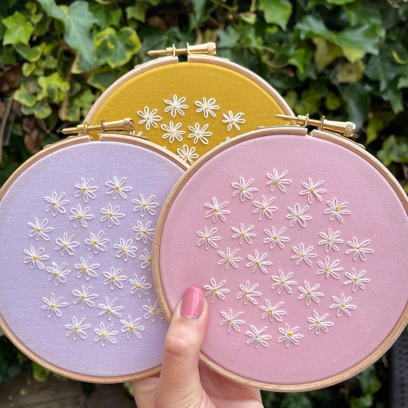 Bunch of Daisies Hand Embroidery Hoop